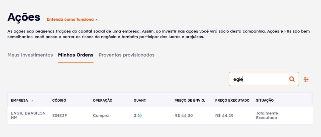 Como investir na bolsa: conferindo compra.